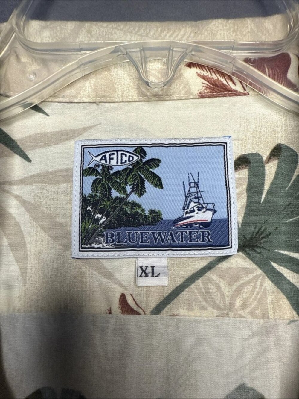 AFTCO Bluewater Fishing Hawaiian Palm Fish Casual Button-up Shirt Size XL - Picture 2 of 3
